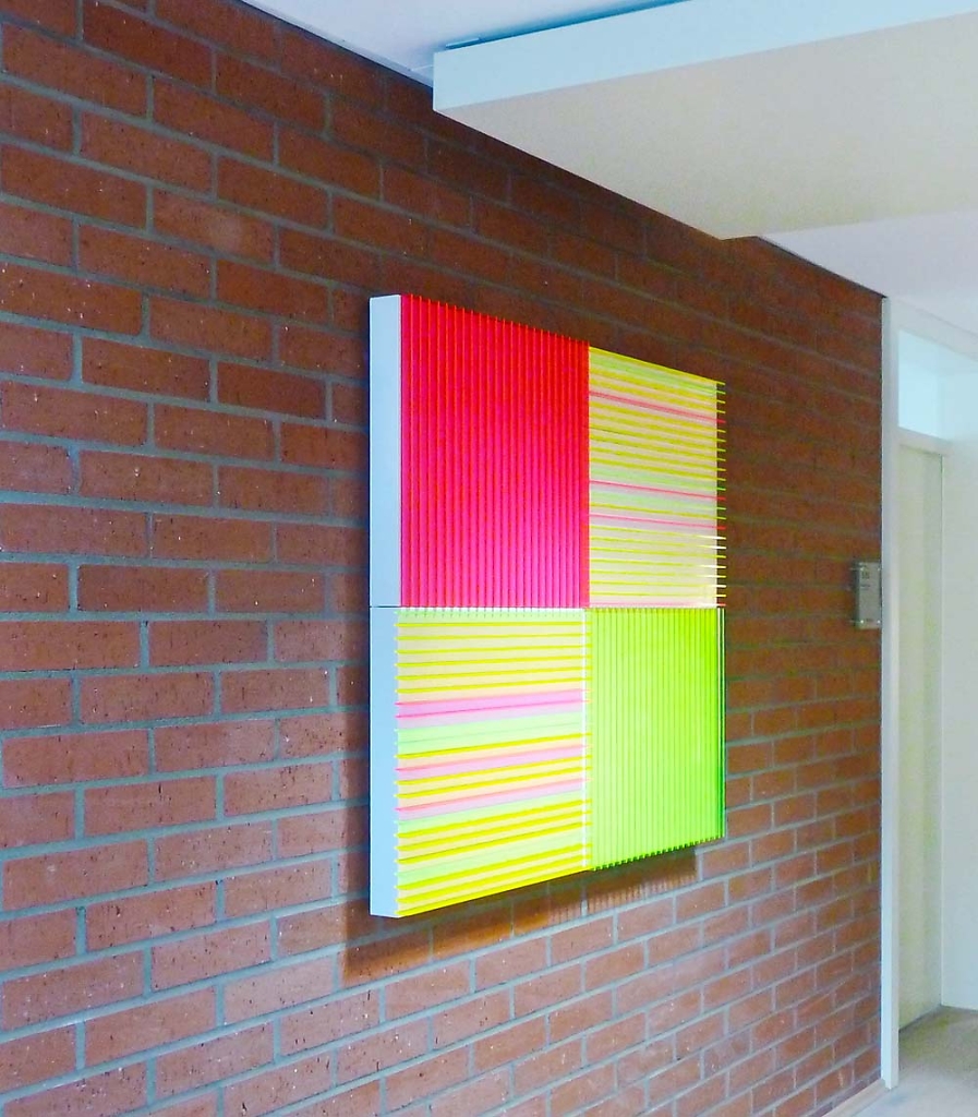 squares and stripes  I  2012  I  Acrylglas / MDF  I  110 x 110 x 7 cm